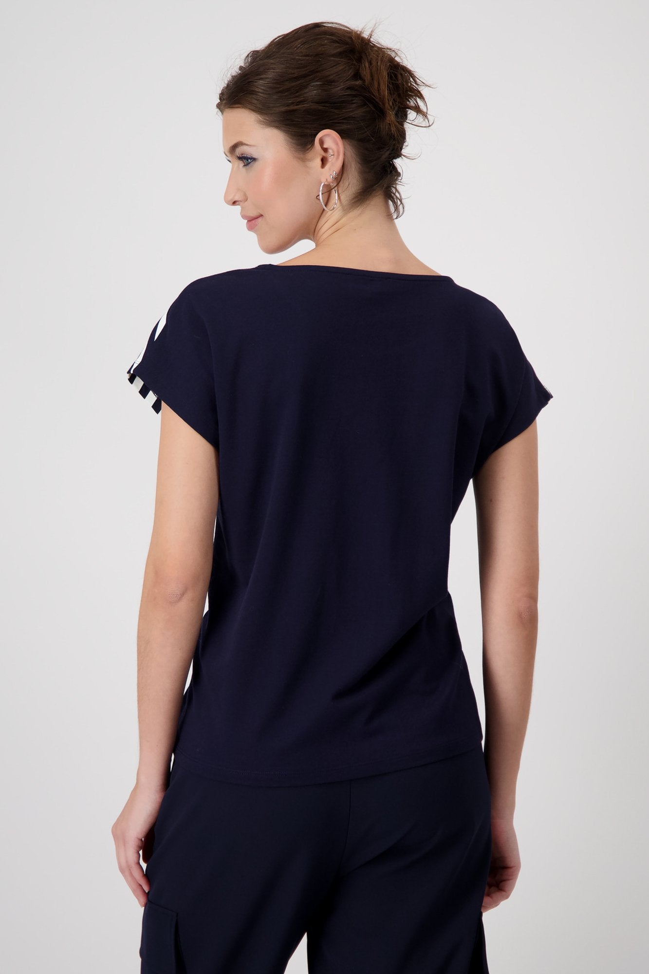 NavyWhite