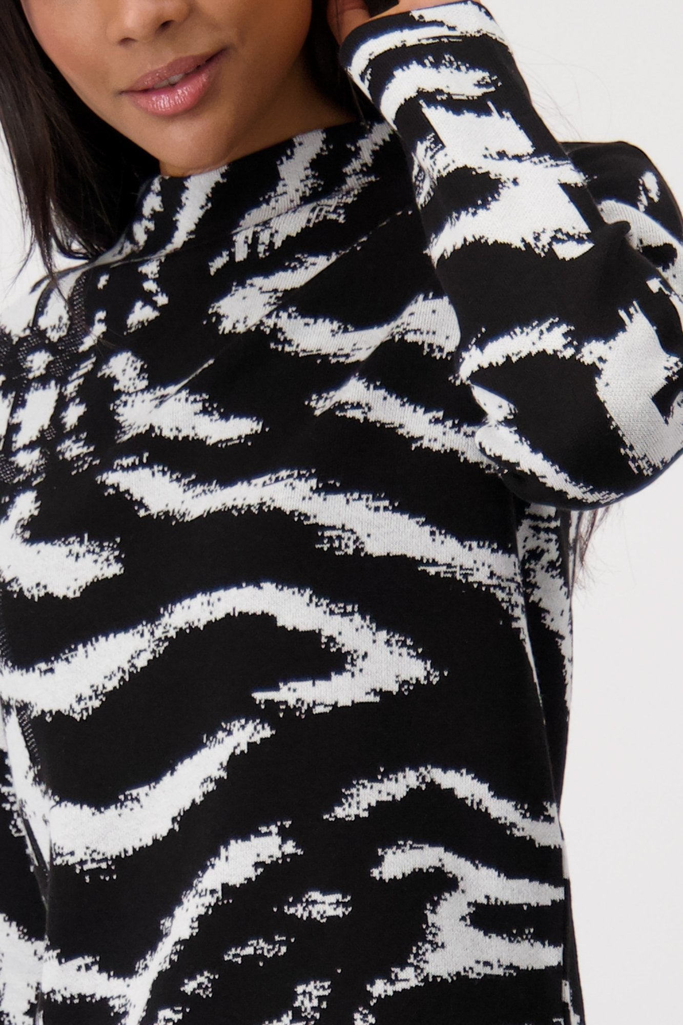 Blk White
