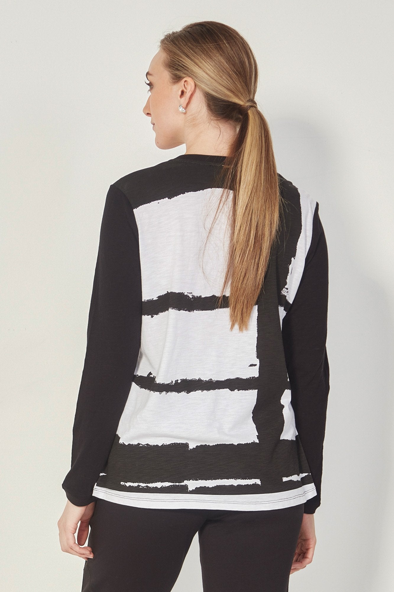 Blk White
