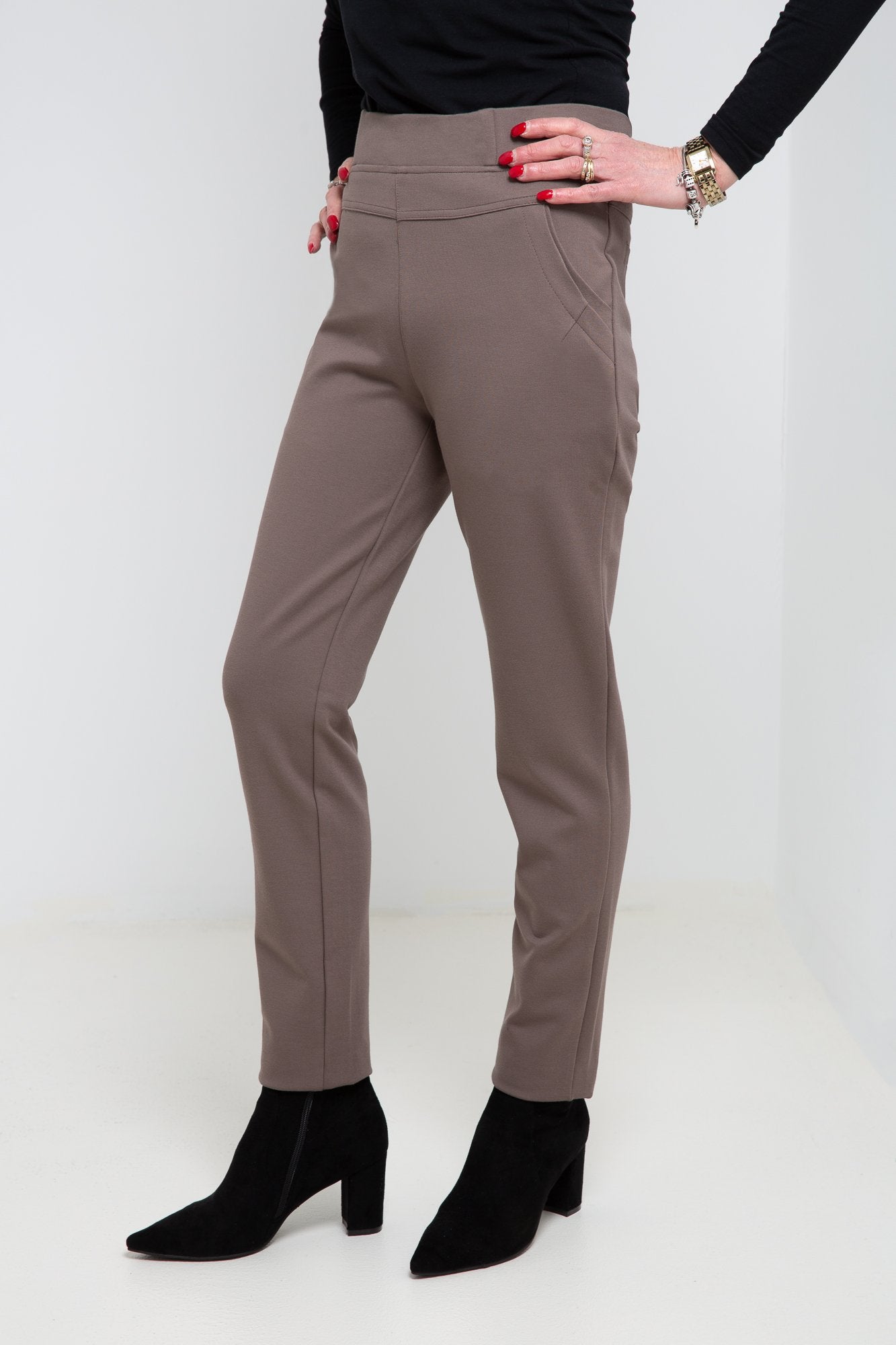 Taupe